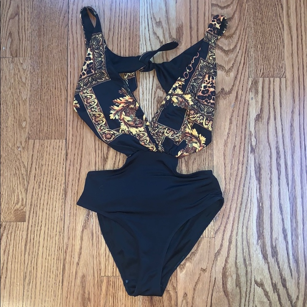 Fashion nova swim